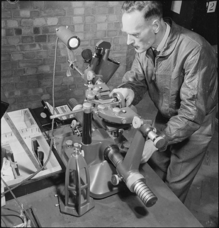 National Physical Laboratory- Science and Technology in Wartime, Teddington, Middlesex, England, UK, 1944 D23195.jpg